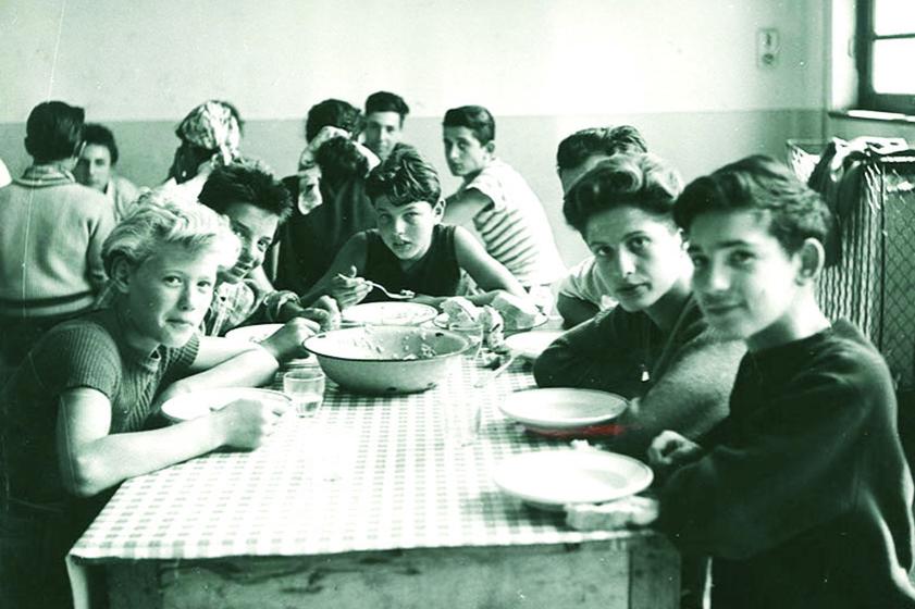 Les enfants à l'heure du repas