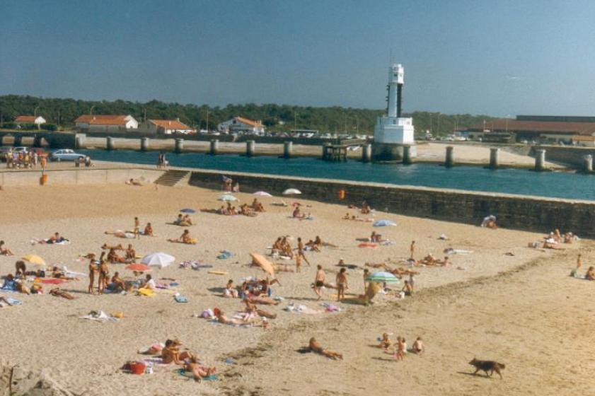 La Plage entre les deux Digues. Années 1990, Ville de Tarnos