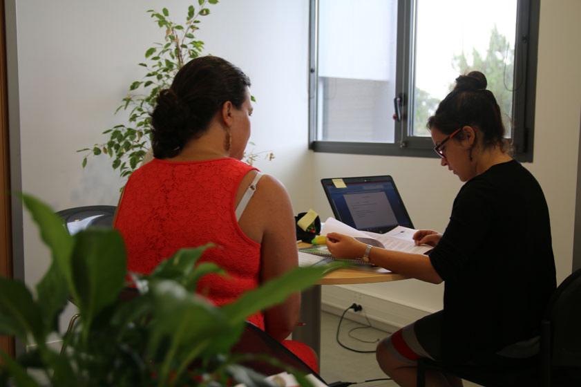 Des entreprises de toutes tailles siègent au Pôle Sud Aquitaine. Bientôt sera également mis en place un « tiers-lieu » (mise à disposition de bureaux équipés) pour ceux qui ont besoin d'un local de manière ponctuelle ou temporaire, situé au cœur des couveuses et pépinières d'entreprises déjà existantes.