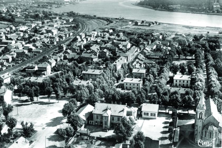 Vue aérienne de la cité des Forges. Non daté, Ville de Tarnos 
