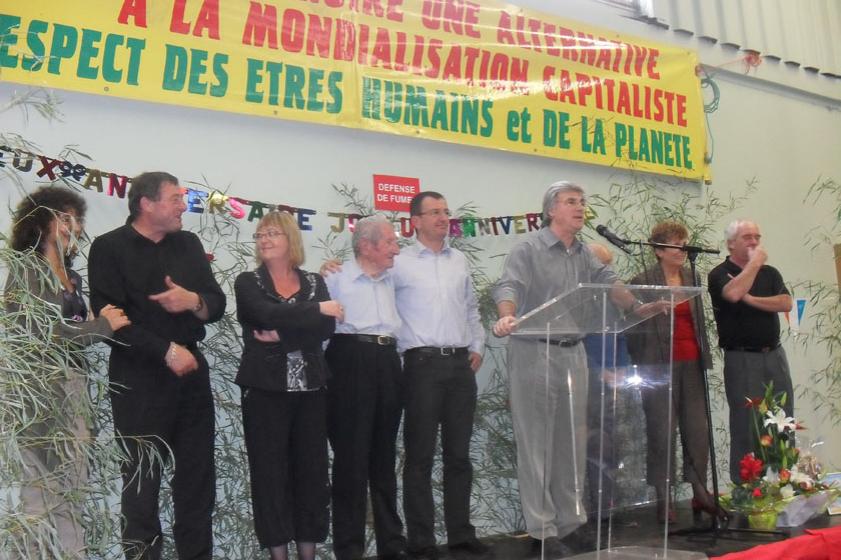 Patrick Le Hyaric, Directeur du Journal L'Humanité, était venu aux 90 ans d'André Maye. 2010, Ville de Tarnos 